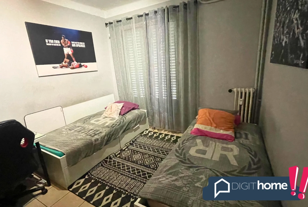 À vendre appartement lumineux de 82 m² au centre de Toulon avec balcon et cave 