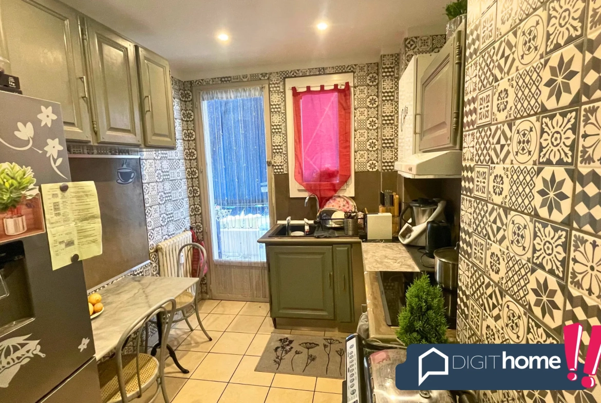 À vendre appartement lumineux de 82 m² au centre de Toulon avec balcon et cave 