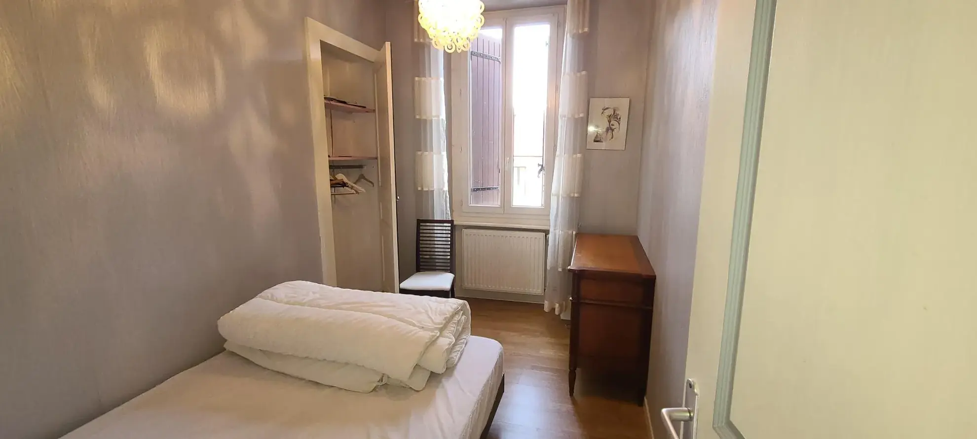 Appartement T3 à Saint-Mamet de 50 m² avec parking et local à skis, vue montagne 