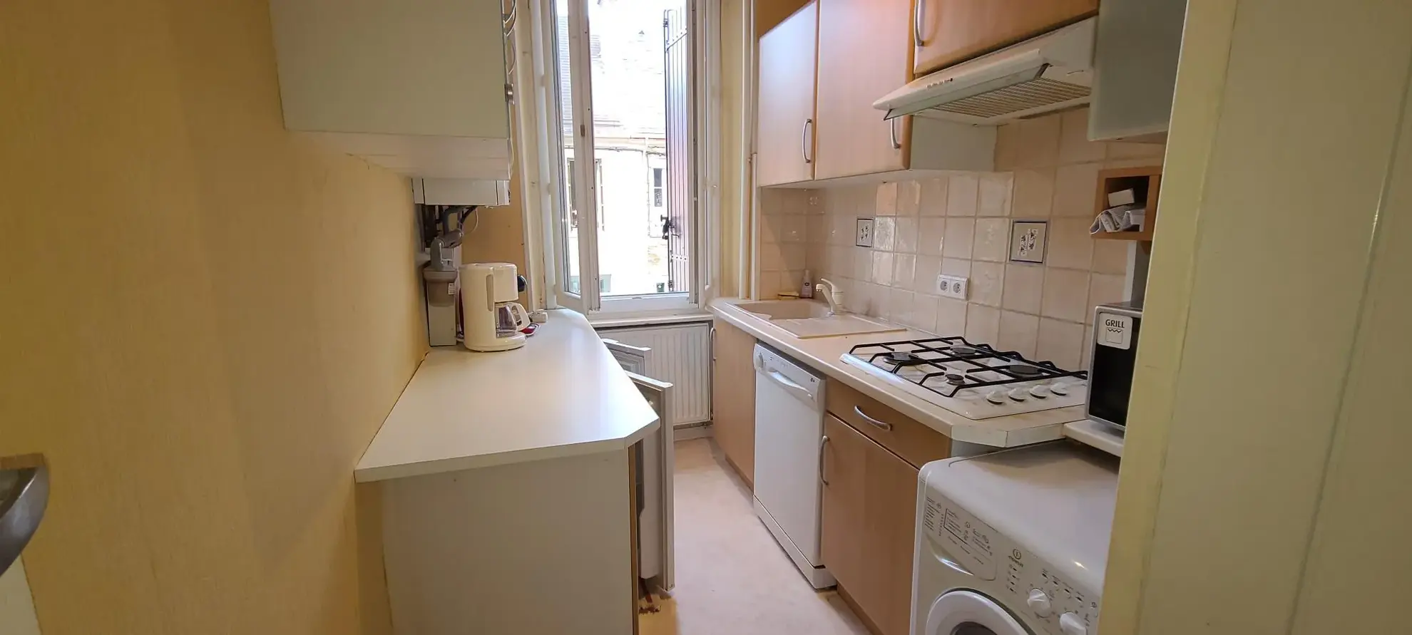 Appartement T3 à Saint-Mamet de 50 m² avec parking et local à skis, vue montagne 