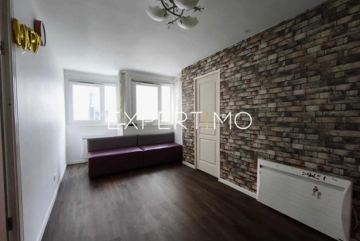 Appartement 3 pièces de 58m² à Sèvres sur la Grande Rue, dernier étage 