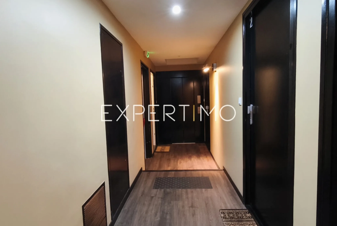 Appartement 3 pièces de 58m² à Sèvres sur la Grande Rue, dernier étage 