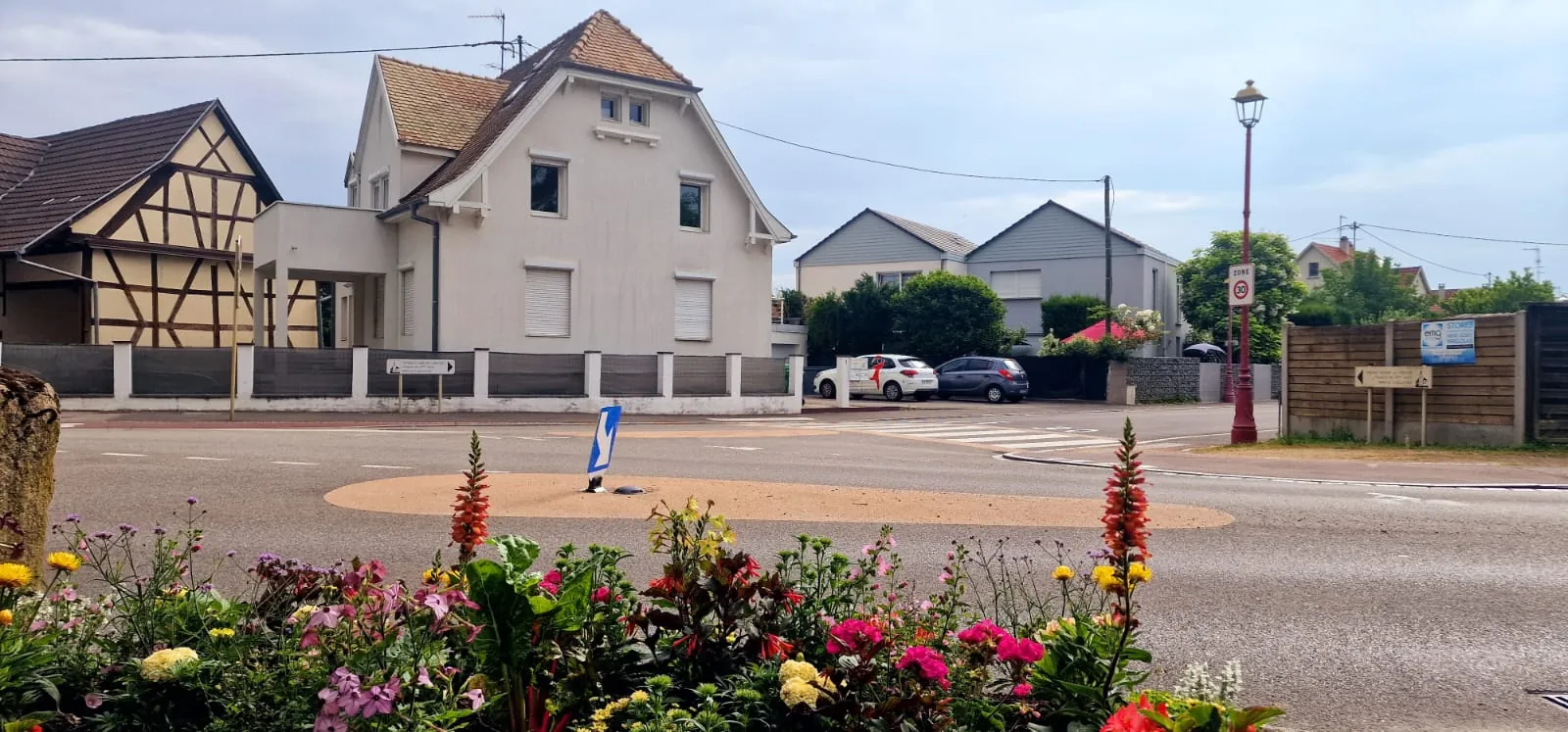 Appartement spacieux avec balcon, parking et cave à Blotzheim 