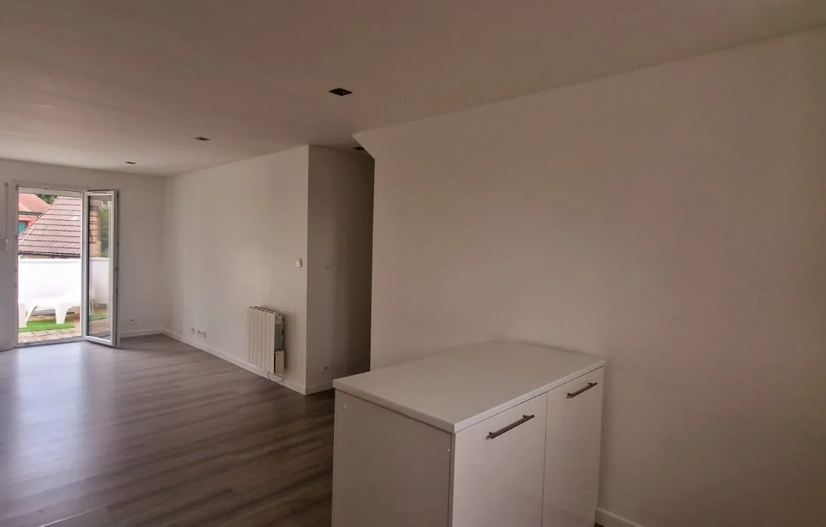 Appartement spacieux avec balcon, parking et cave à Blotzheim 
