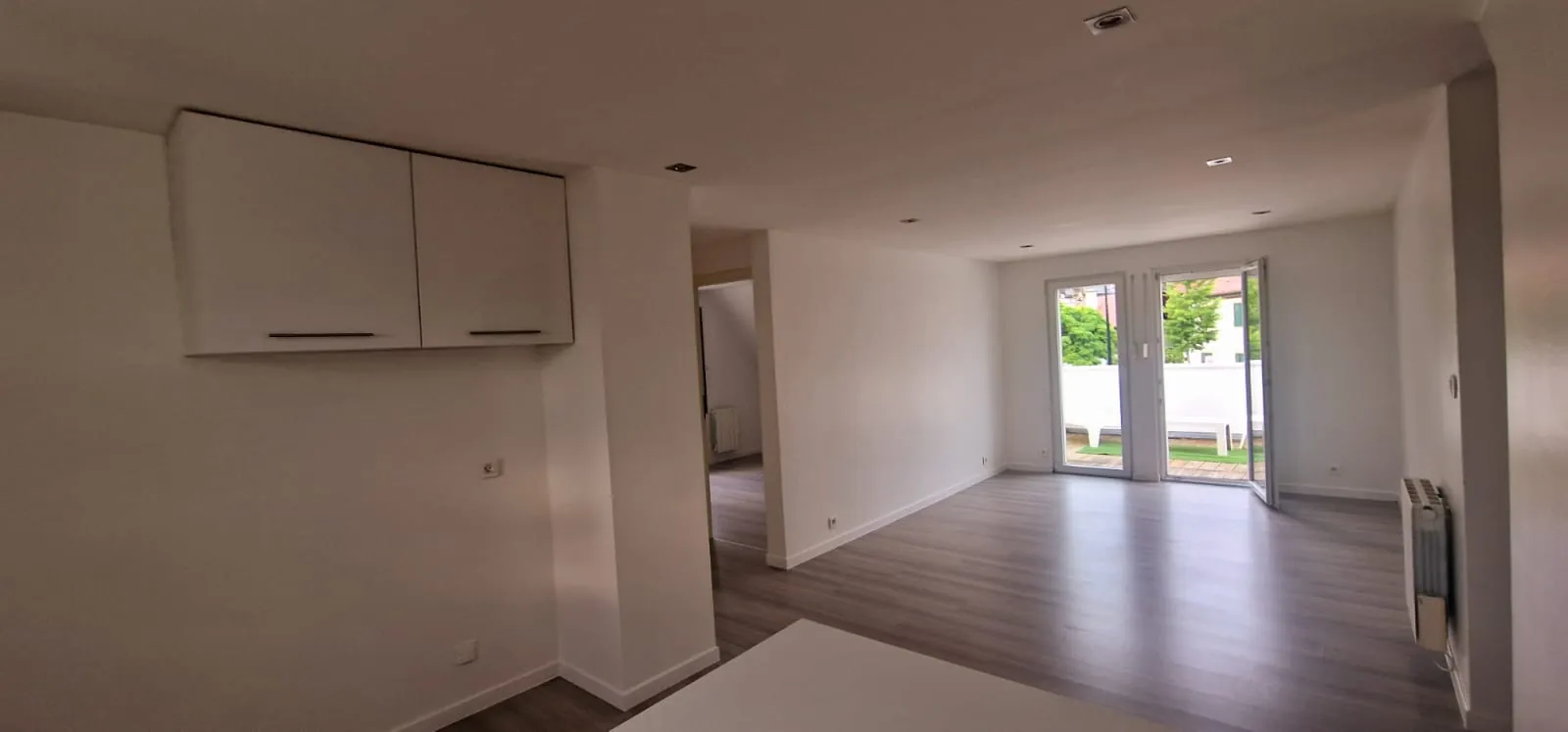 Appartement spacieux avec balcon, parking et cave à Blotzheim 