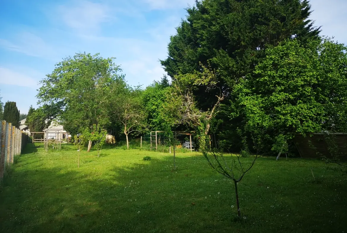 Corps de ferme à rénover de 220 m² en Essonne avec terrain de 2438 m² 