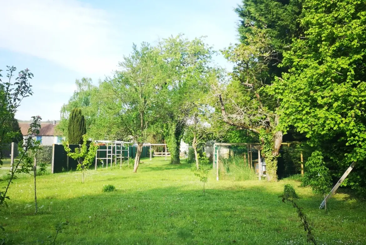 Corps de ferme à rénover de 220 m² en Essonne avec terrain de 2438 m² 
