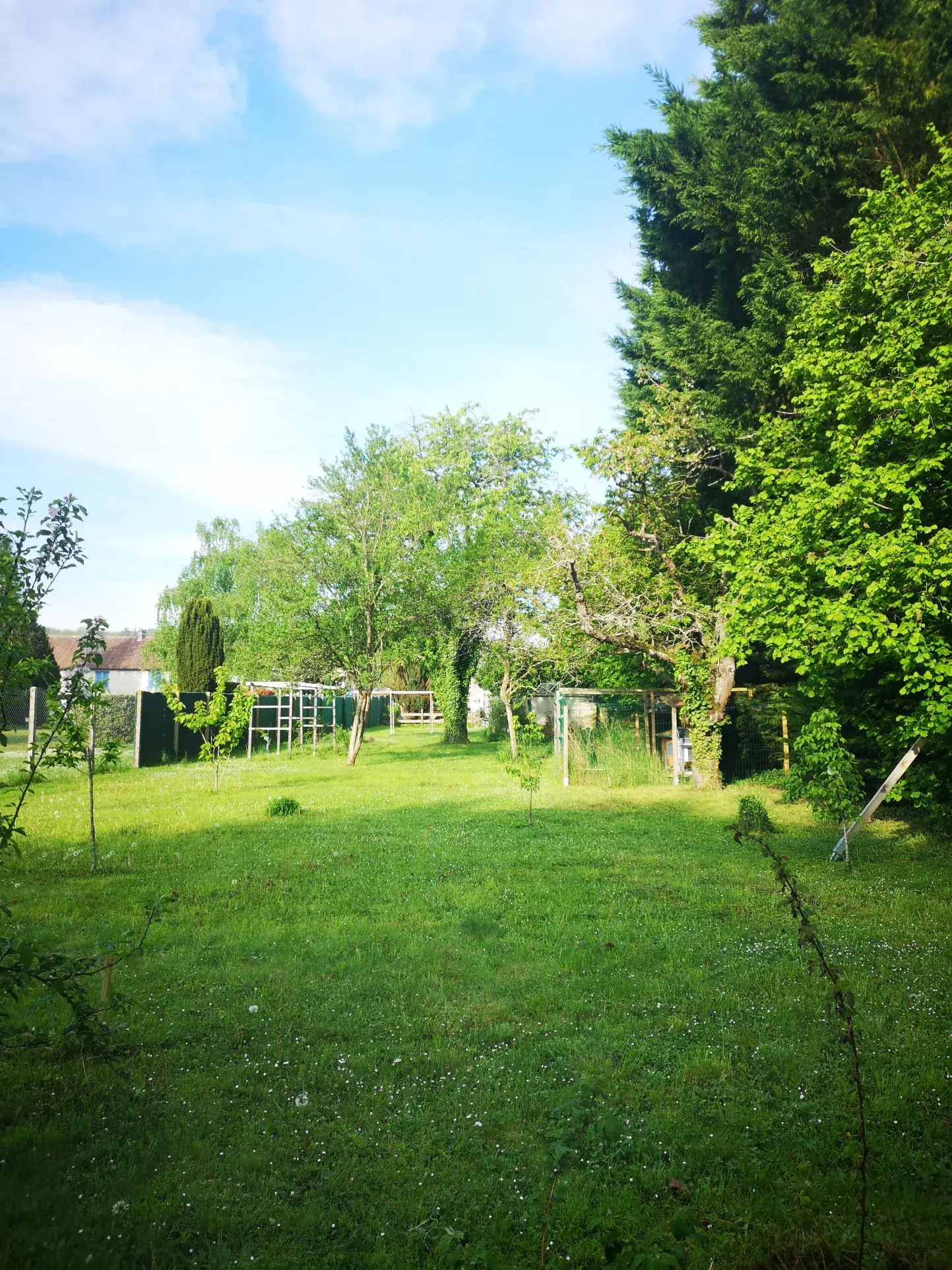 Corps de ferme à rénover de 220 m² en Essonne avec terrain de 2438 m² 