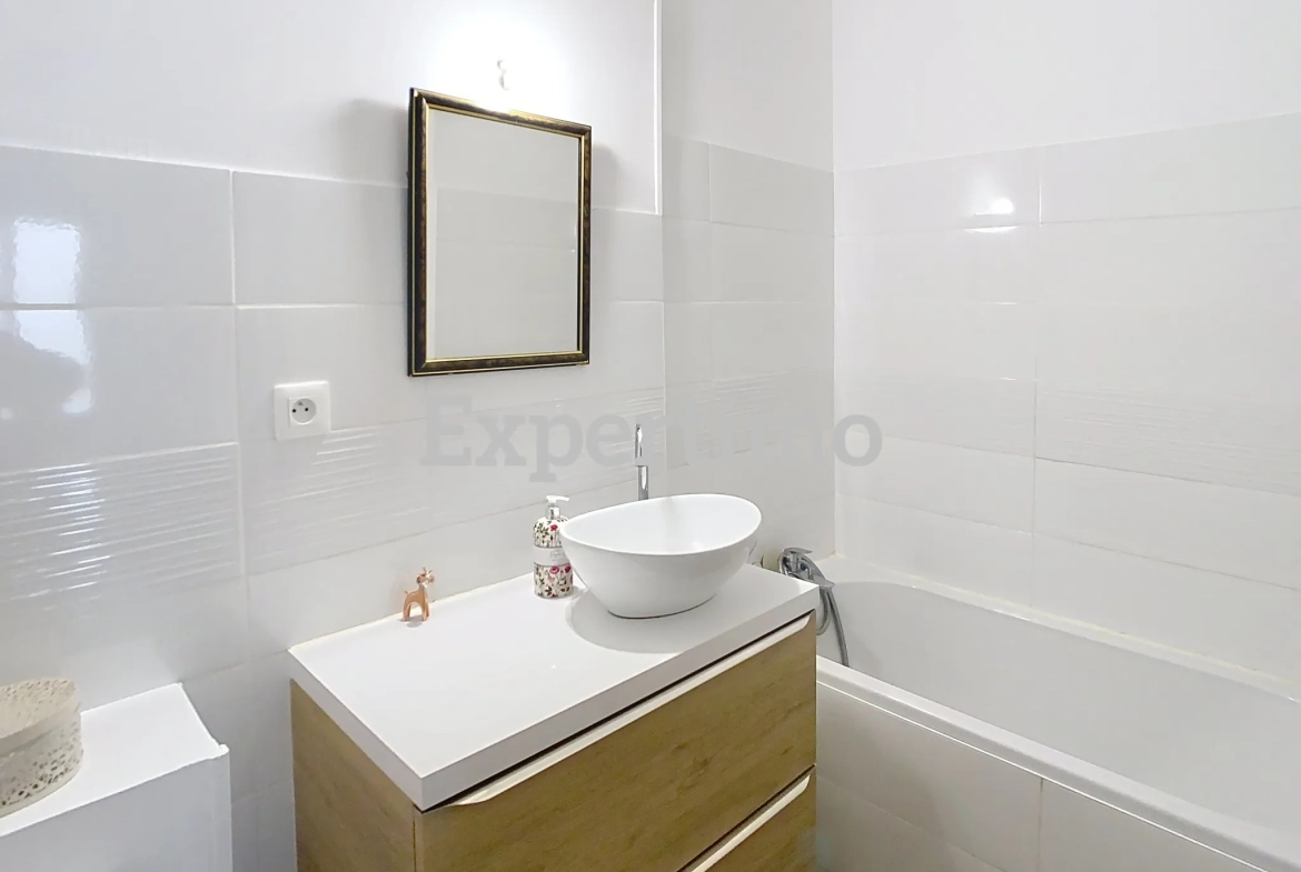 Maison rénovée de 66 m² avec jardin et parking à Hottot-les-Bagues 