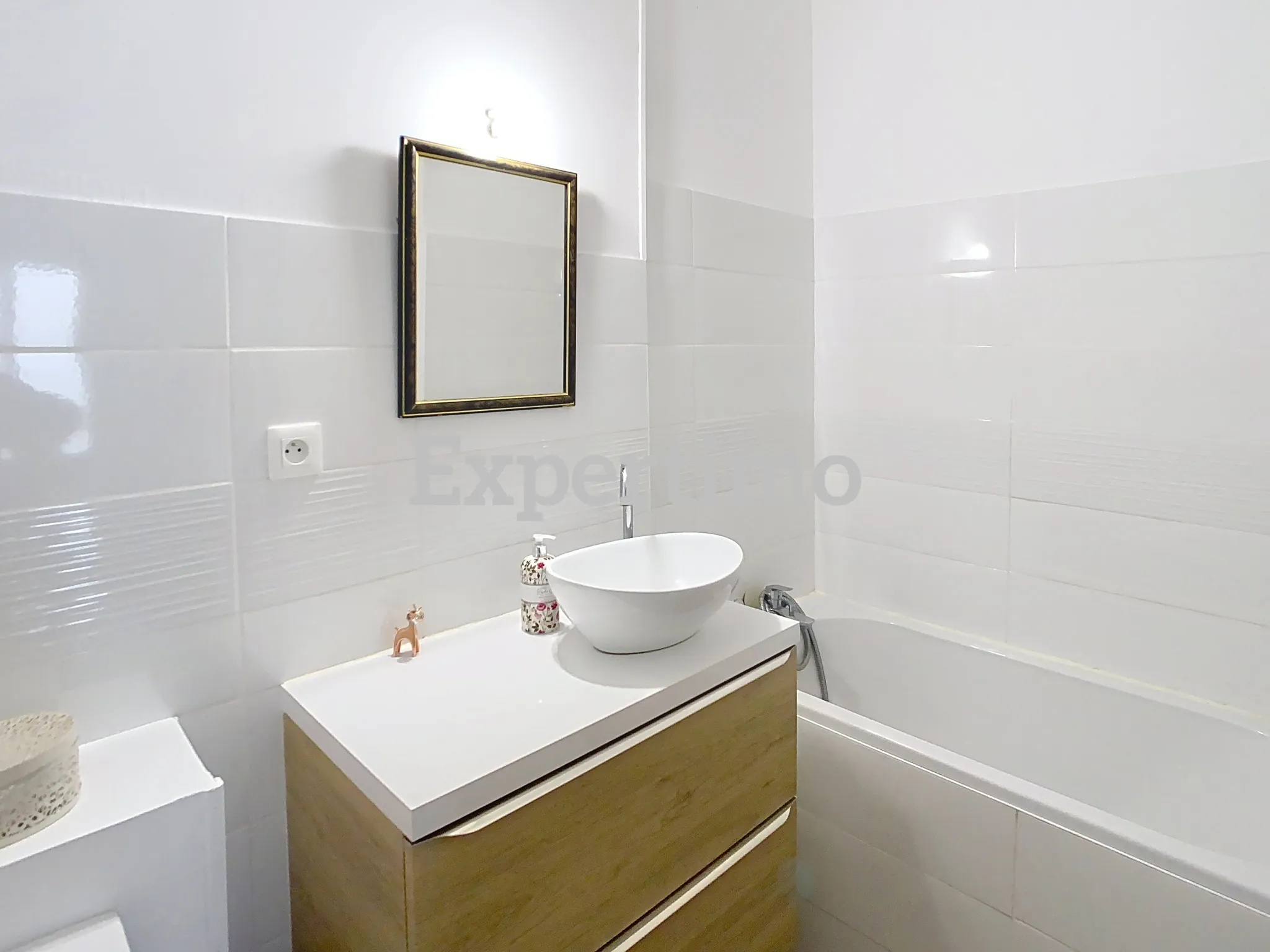 Maison rénovée de 66 m² avec jardin et parking à Hottot-les-Bagues 