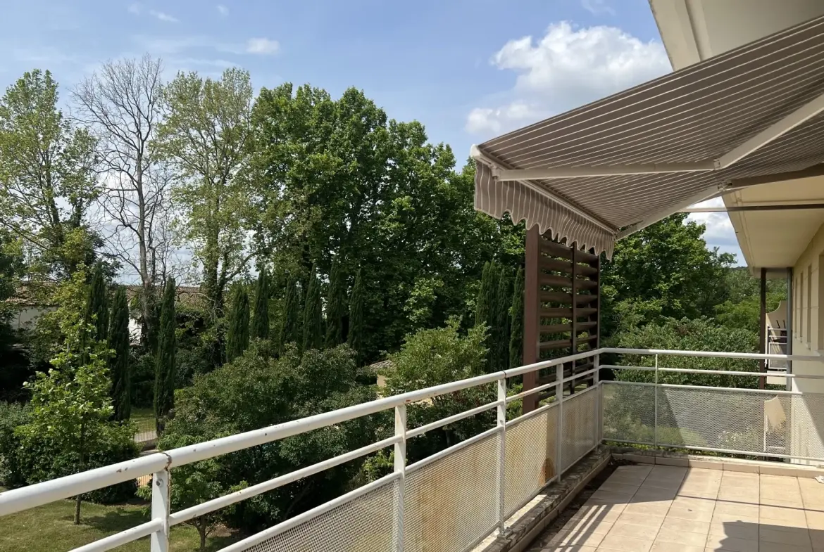 Appartement lumineux avec terrasse et piscine à Avignon - 85 m² 