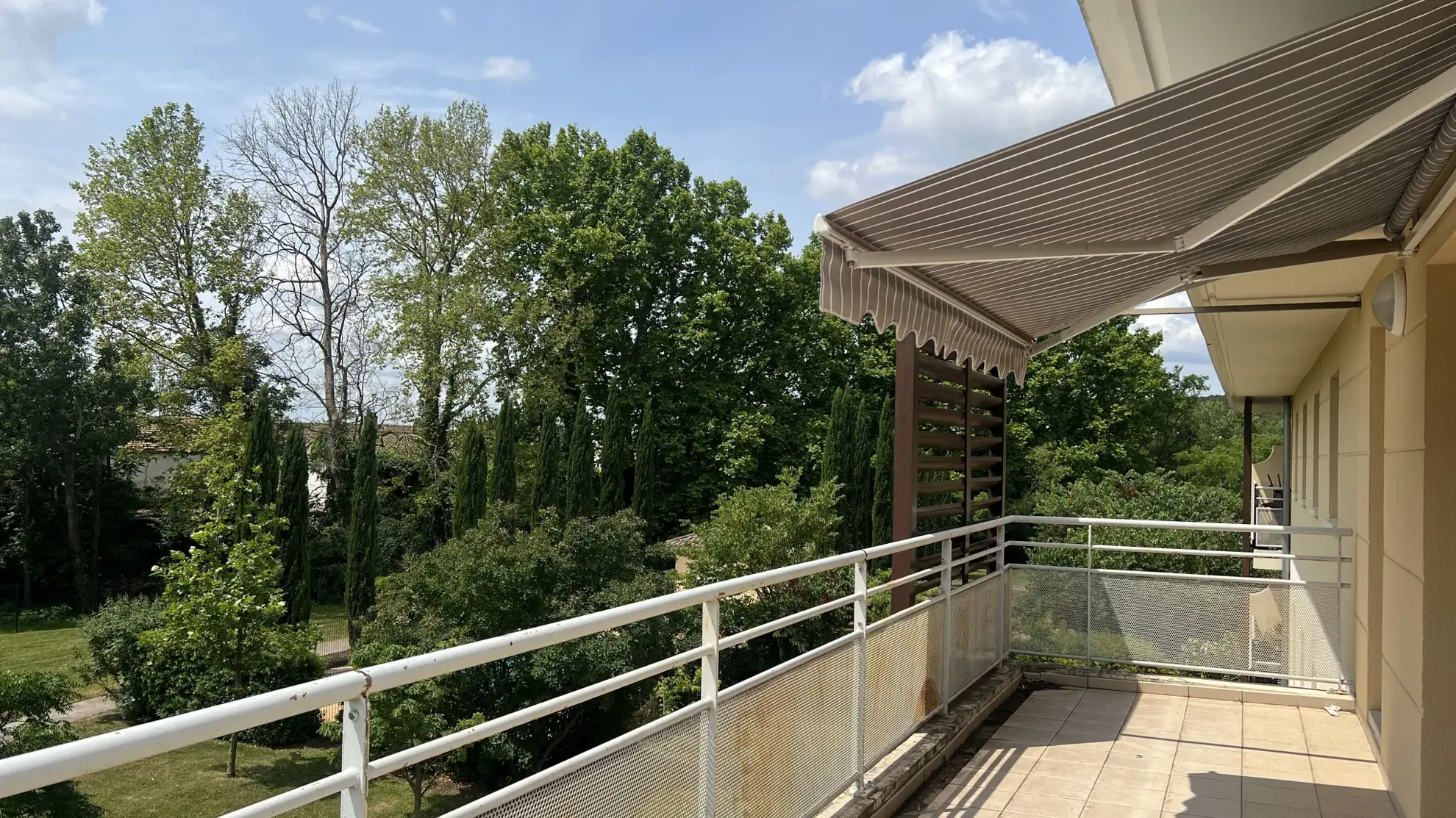 Appartement lumineux avec terrasse et piscine à Avignon - 85 m² 