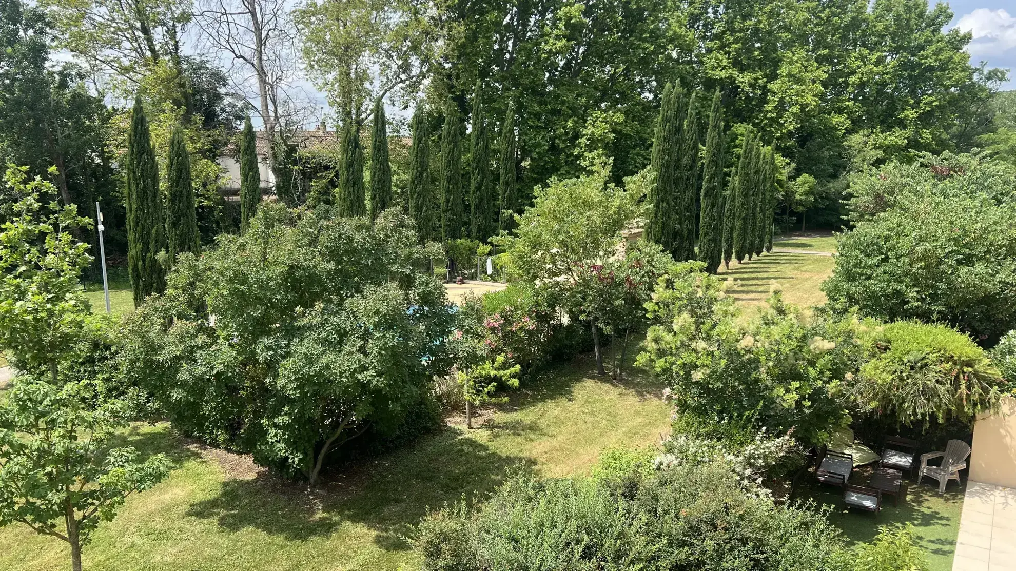 Appartement lumineux avec terrasse et piscine à Avignon - 85 m² 