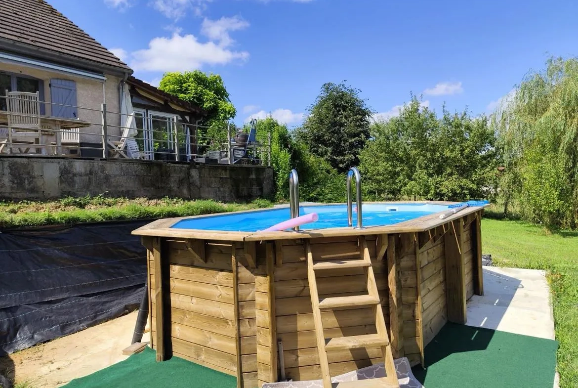 Charmant pavillon avec piscine à Beauvoir, proche d'Auxerre et Toucy 
