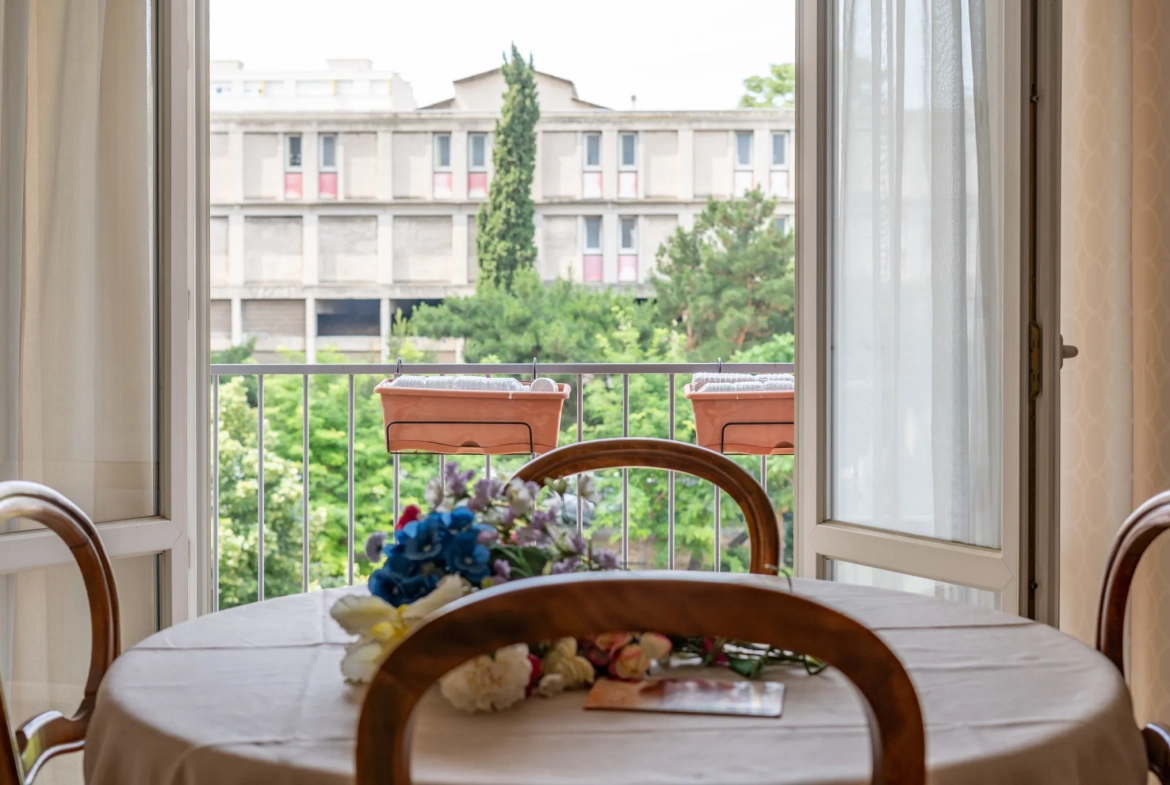 Appartement 4 pièces lumineux avec balcon à Marseille Belle de Mai 
