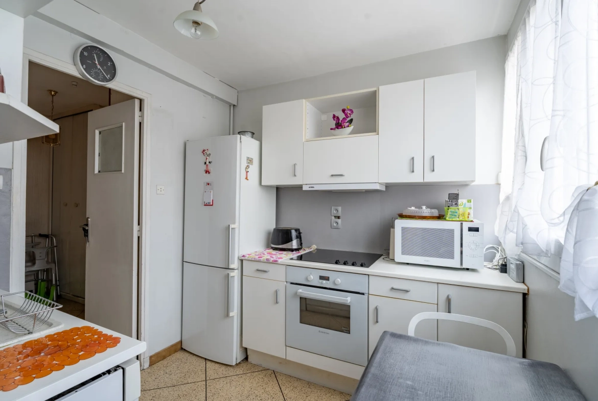 Appartement 4 pièces lumineux avec balcon à Marseille Belle de Mai 
