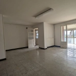 Maison à vendre à Issou avec jardin, garage et potentiel d'extension
