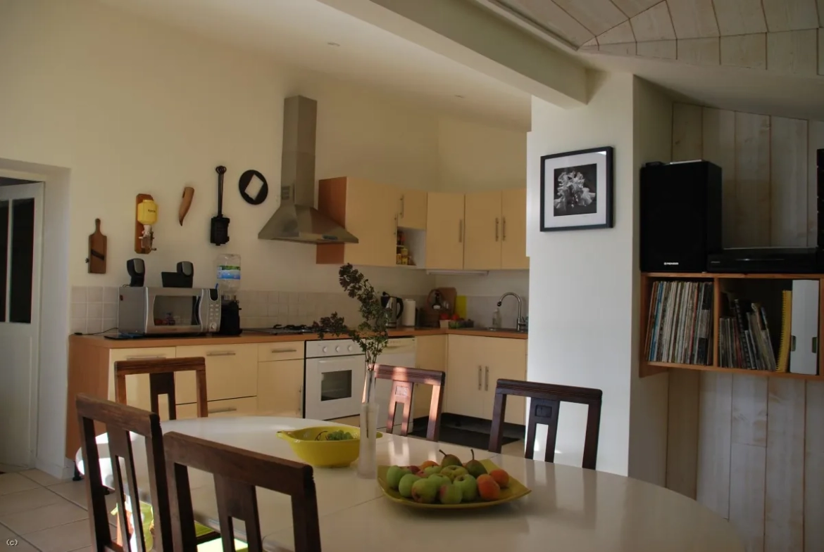 Magnifique maison de village avec piscine et vue panoramique dans le Lot-et-Garonne 