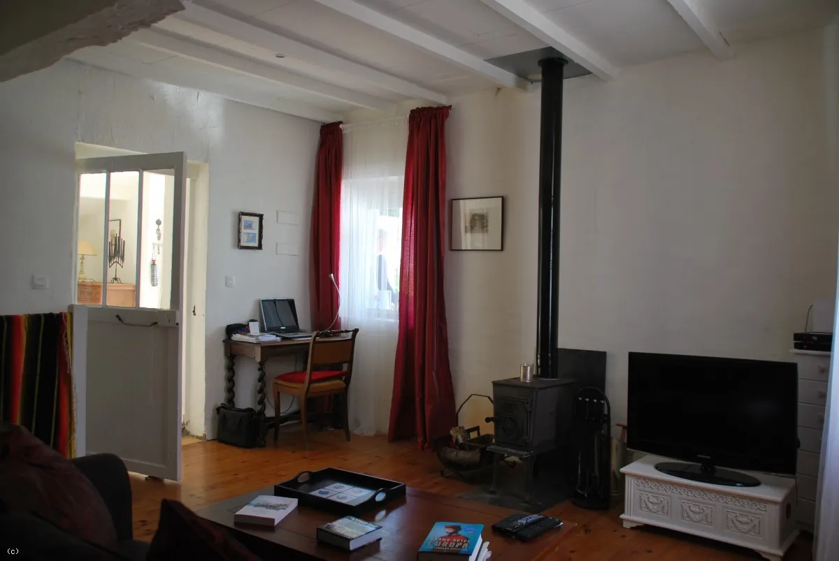 Magnifique maison de village avec piscine et vue panoramique dans le Lot-et-Garonne 