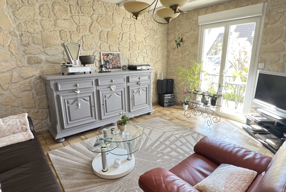 Vente maison familiale de plain-pied à La Ferté Alais, 5 chambres et terrain clos 