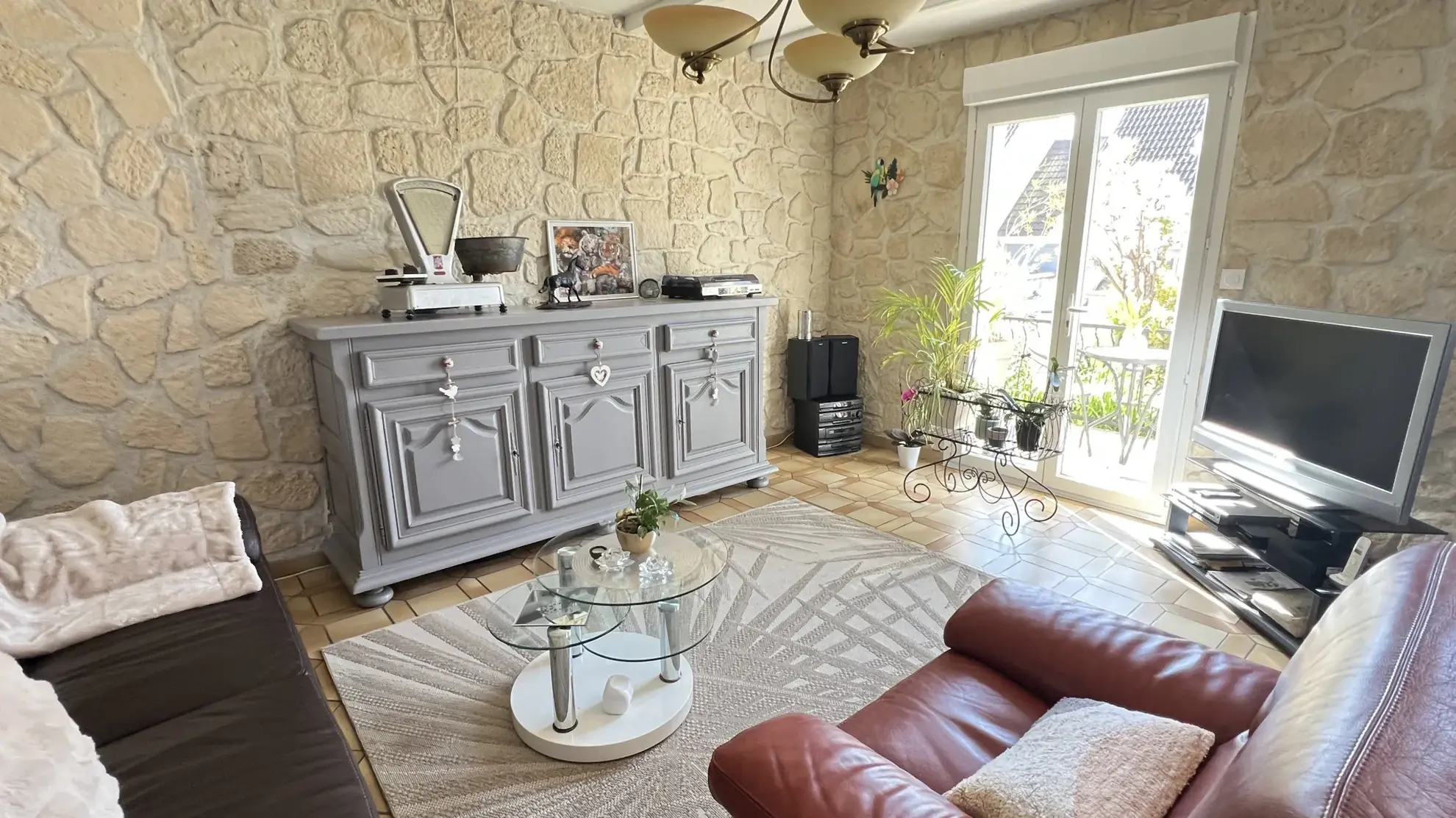 Vente maison familiale de plain-pied à La Ferté Alais, 5 chambres et terrain clos 