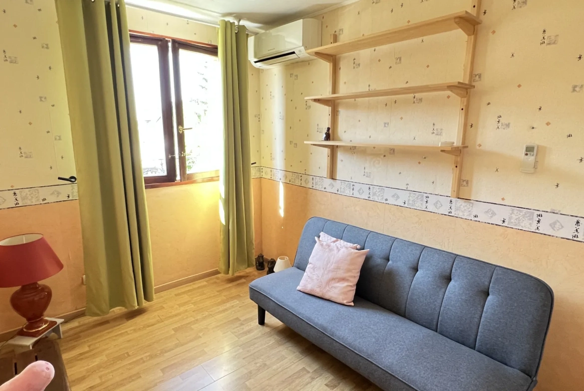 Vente maison familiale de plain-pied à La Ferté Alais, 5 chambres et terrain clos 