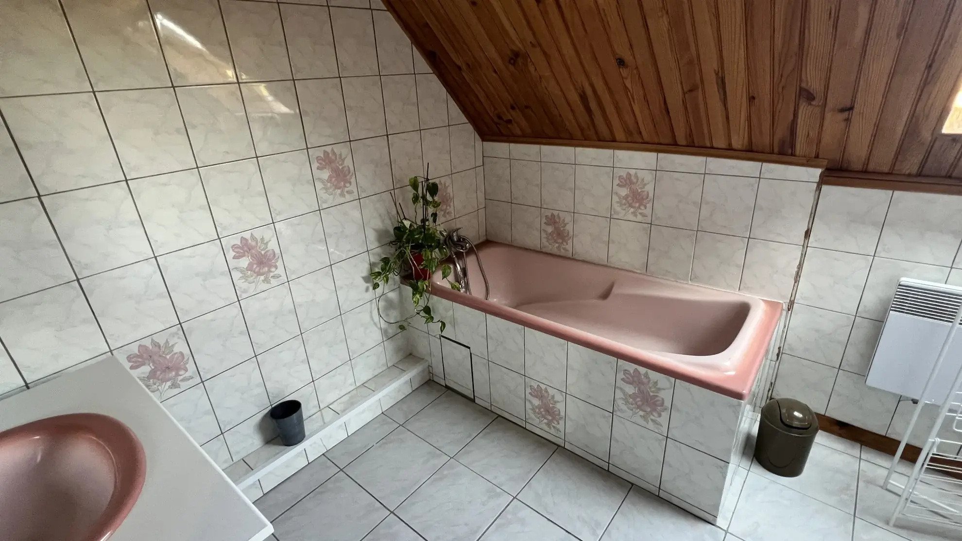 Vente maison familiale de plain-pied à La Ferté Alais, 5 chambres et terrain clos 