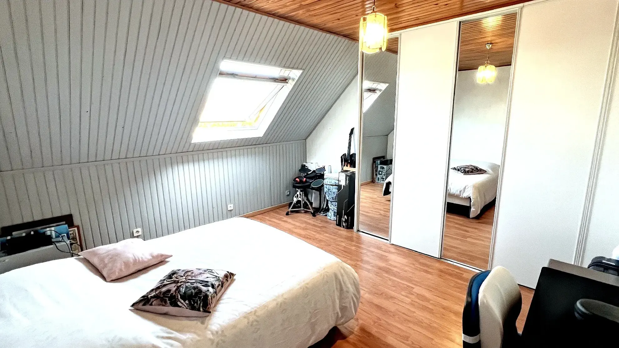 Vente maison familiale de plain-pied à La Ferté Alais, 5 chambres et terrain clos 