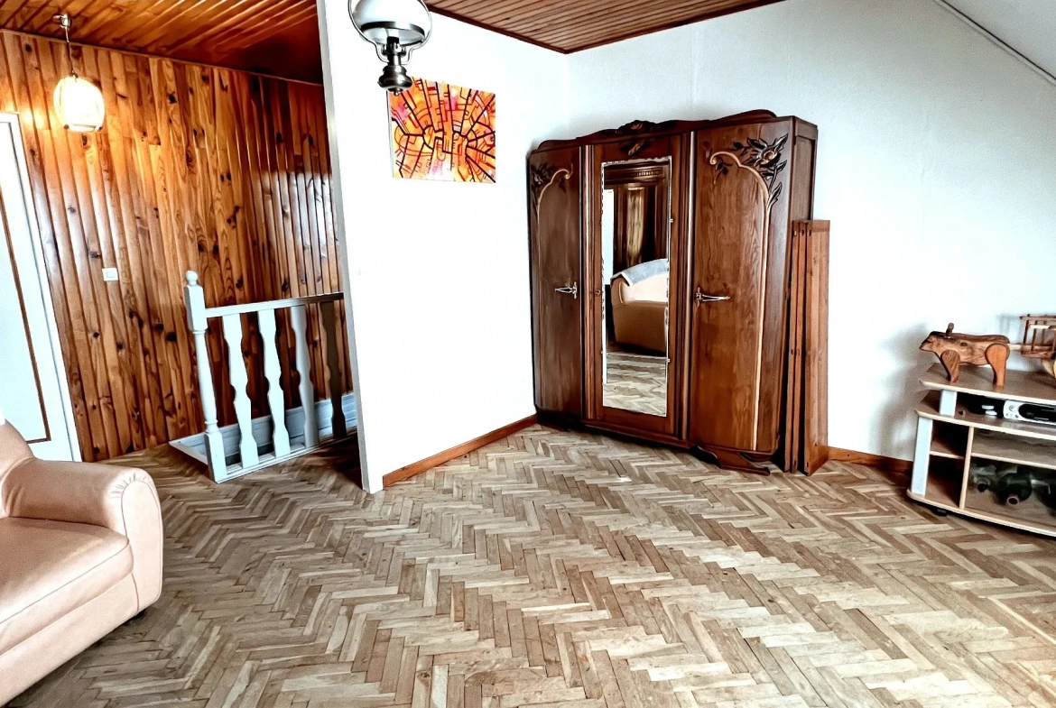 Vente maison familiale de plain-pied à La Ferté Alais, 5 chambres et terrain clos 