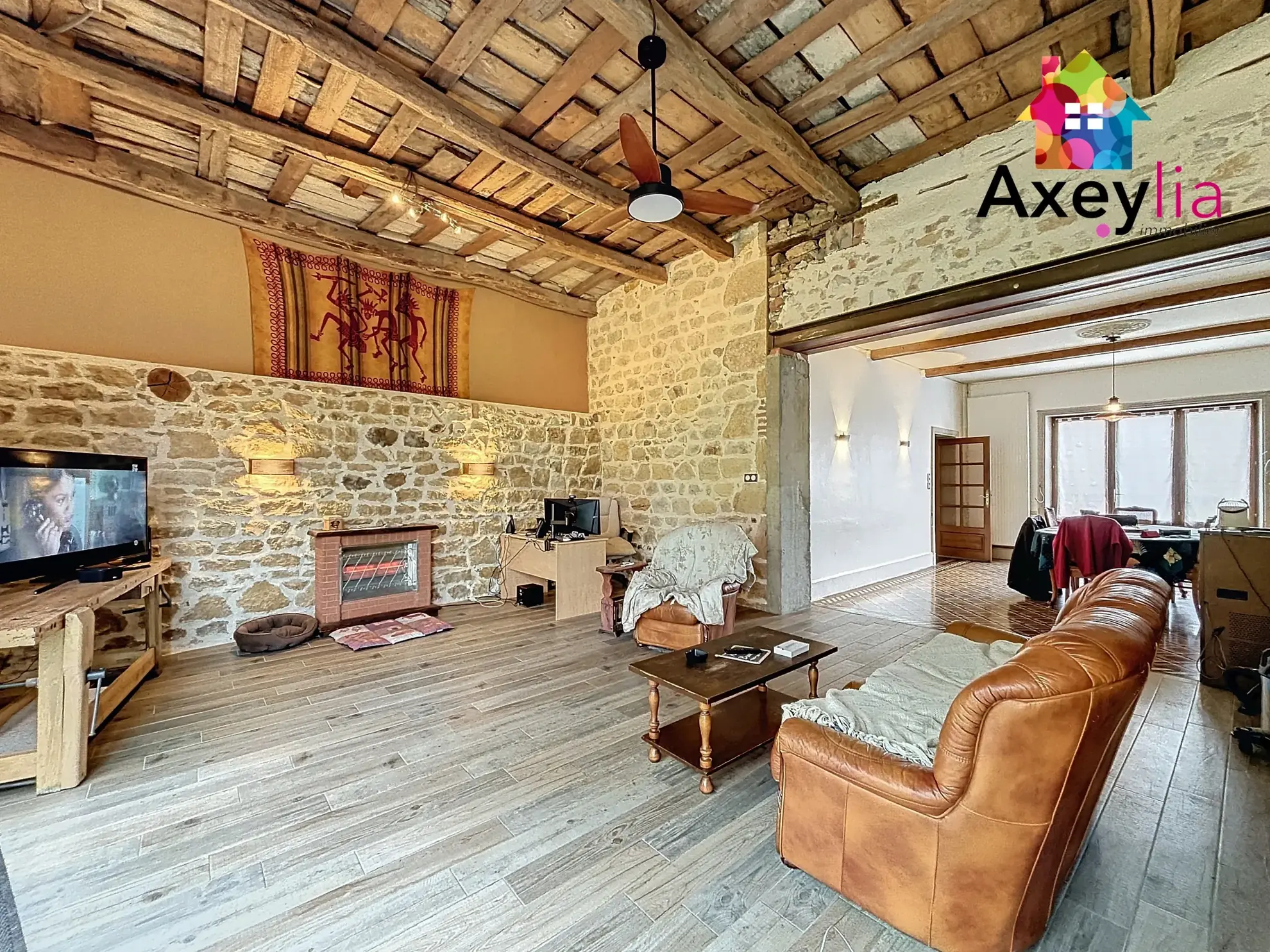 Maison à vendre à Pouilly-sous-Charleiu avec terrain et dépendances 