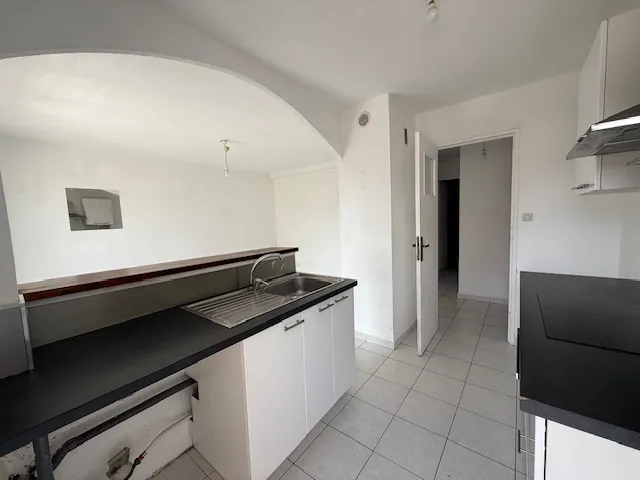 Appartement T3 à vendre à La Garde avec balcon et parking privé 