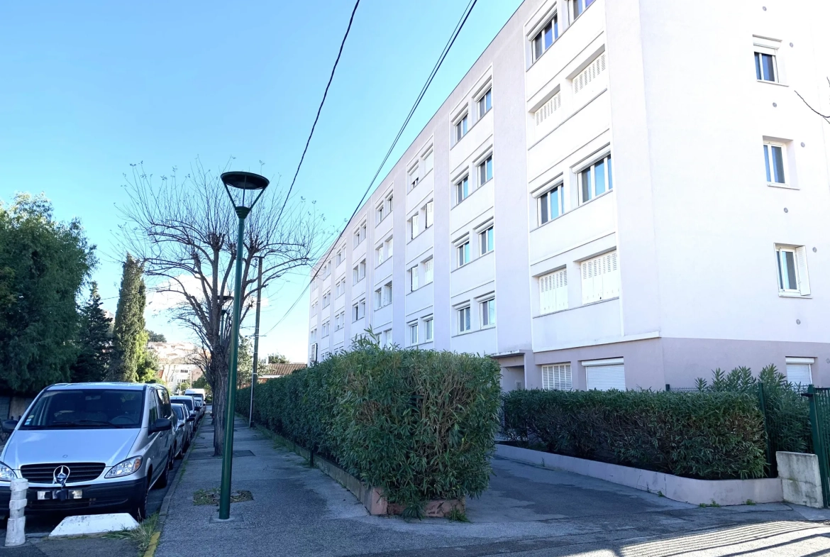 Appartement T3 à vendre à La Garde avec balcon et parking privé 