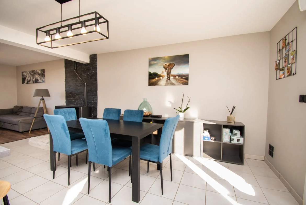 Maison récente avec 2 chambres, terrasse et garage près de Pontarlier 