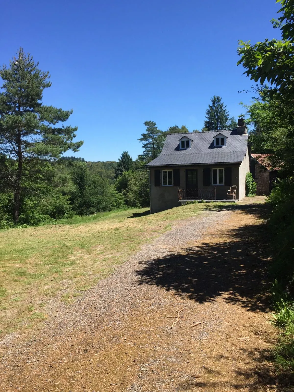 Belle maison rénovée avec jardin dans la vallée de la Dordogne 