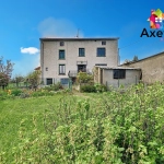 Maison ancienne à vendre près de Neulise avec garages et terrain de 2256 m²