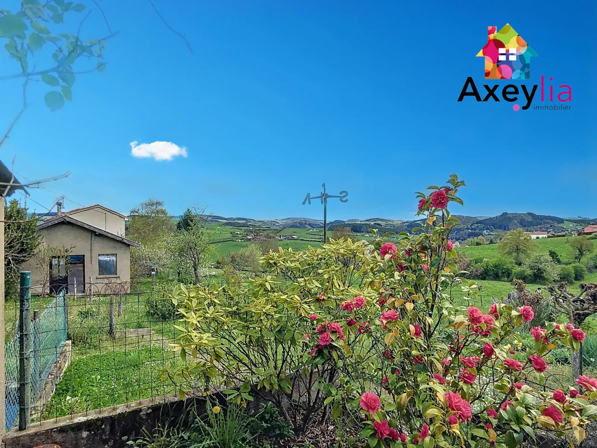 Maison ancienne à vendre près de Neulise avec garages et terrain de 2256 m² 