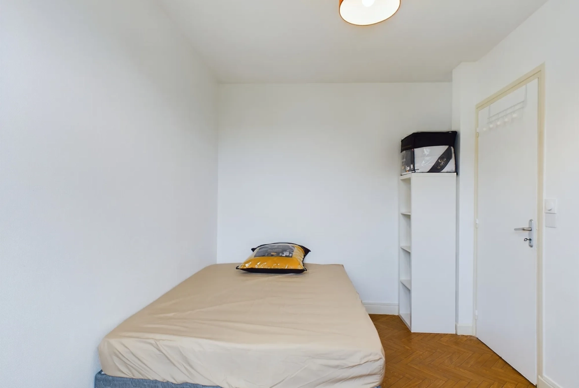 Appartement T4 lumineux à Nevers avec parking et balcon 