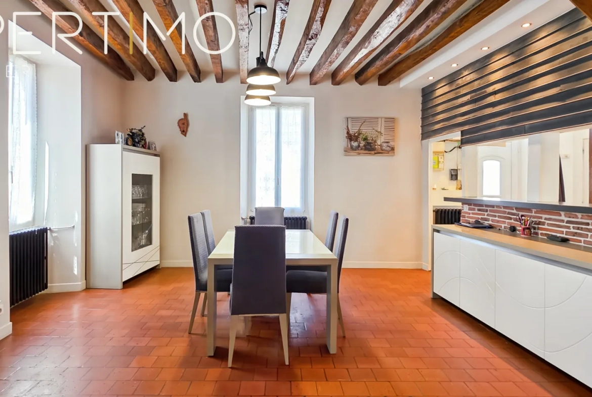 Maison de charme rénovée à Rouvray-Saint-Denis proche Angerville avec dépendances et jardin 