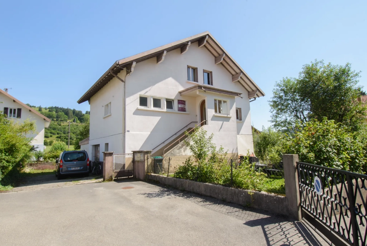 Appartement 2 bis avec jardin et parking à Pontarlier Toulombief 