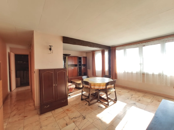 Appartement F4 de 64 m2 à vendre à Vitry-sur-Seine avec parking et vue dégagée