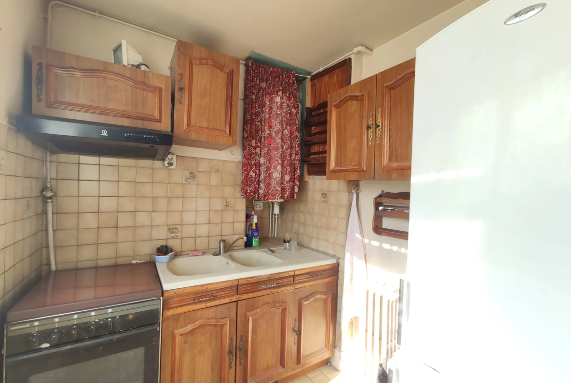 Appartement F4 de 64 m2 à vendre à Vitry-sur-Seine avec parking et vue dégagée 