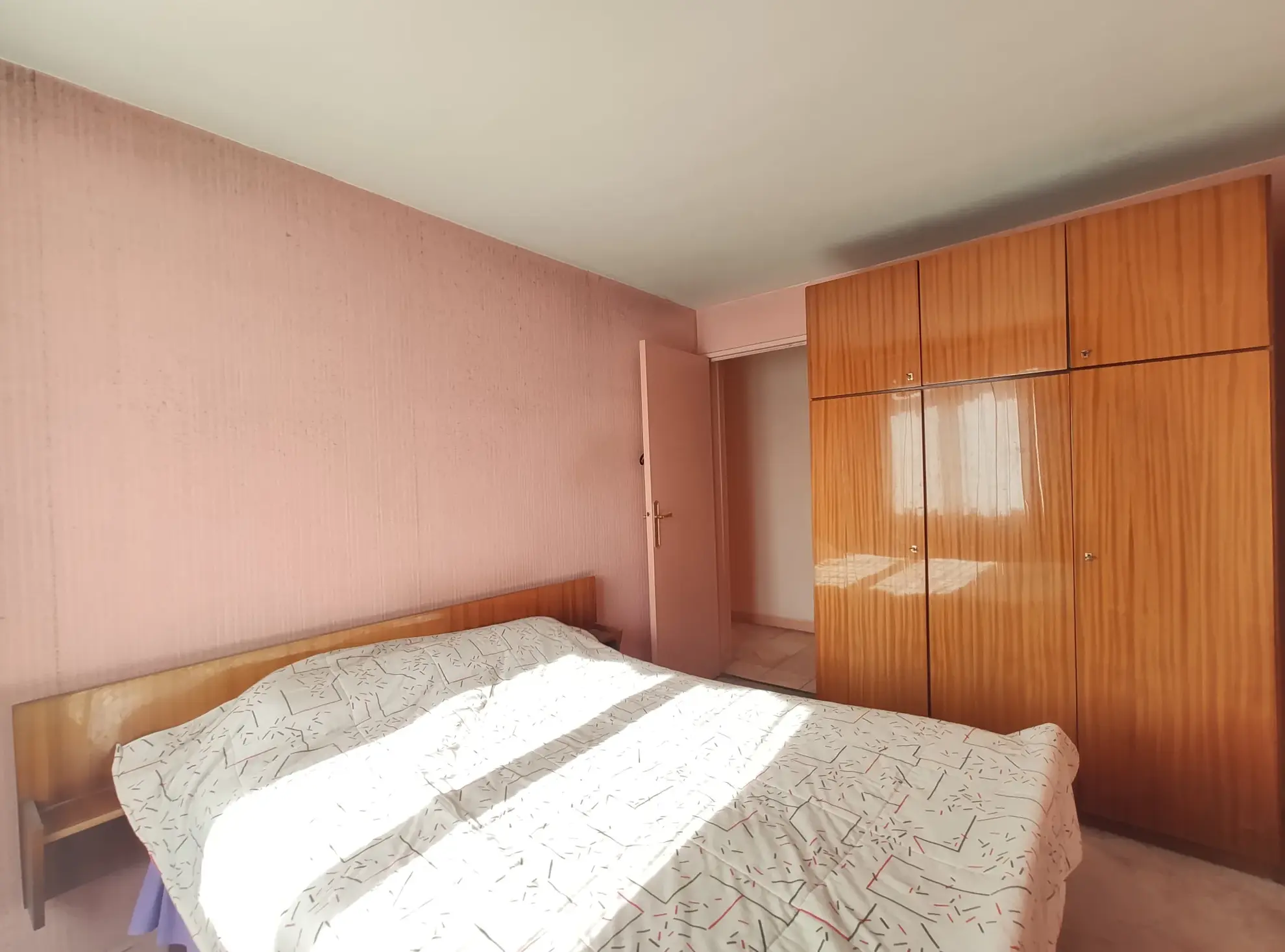 Appartement F4 de 64 m2 à vendre à Vitry-sur-Seine avec parking et vue dégagée 