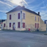 Ancien restaurant avec partie habitation et fort potentiel à Coulanges-sur-Yonne