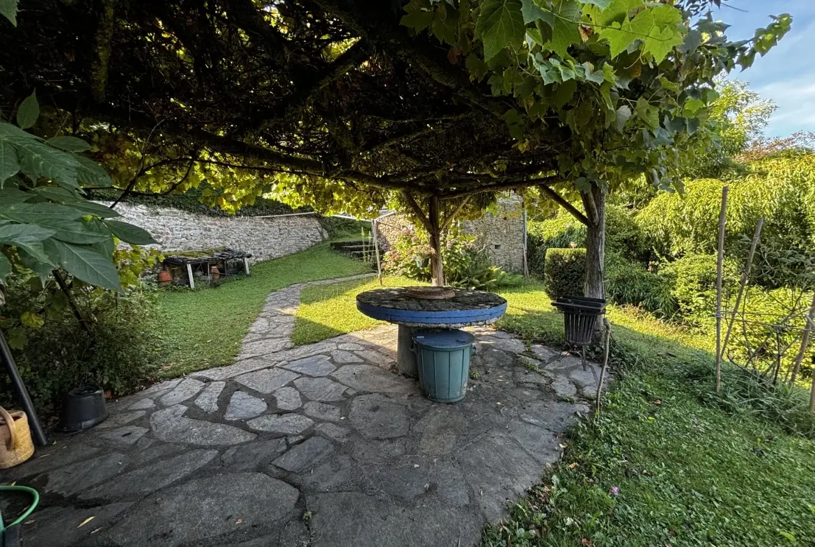 Maison d'été avec vue sur la vallée du Lot à Conques-en-Rouergue 