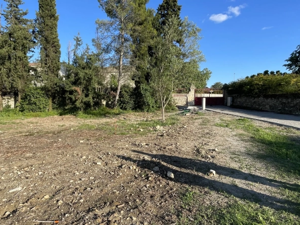 Terrain constructible viabilisé de 500 m² à Saint Hilaire De Beauvoir