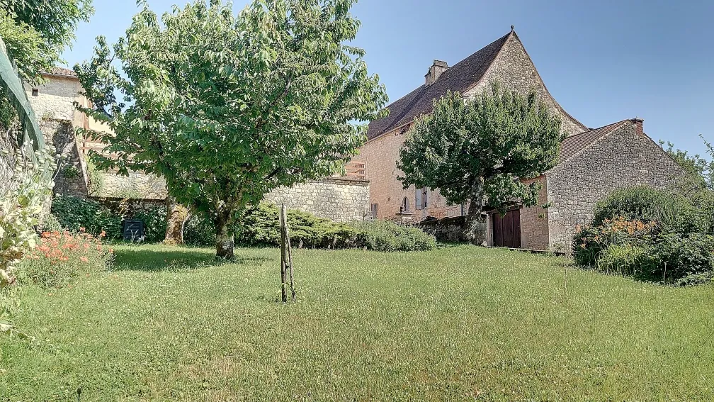 Maison de bastide avec gîte et jardin à Montcabrier (46700) 