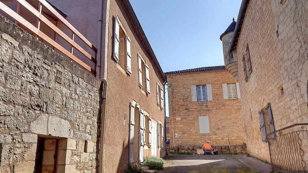 Maison de bastide avec gîte et jardin à Montcabrier (46700) 