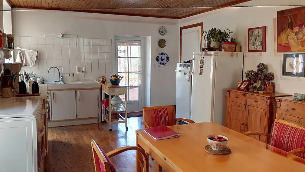 Maison de bastide avec gîte et jardin à Montcabrier (46700) 