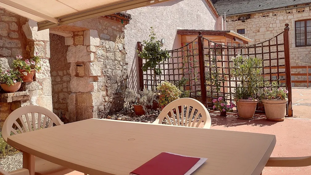 Maison de bastide avec gîte et jardin à Montcabrier (46700) 