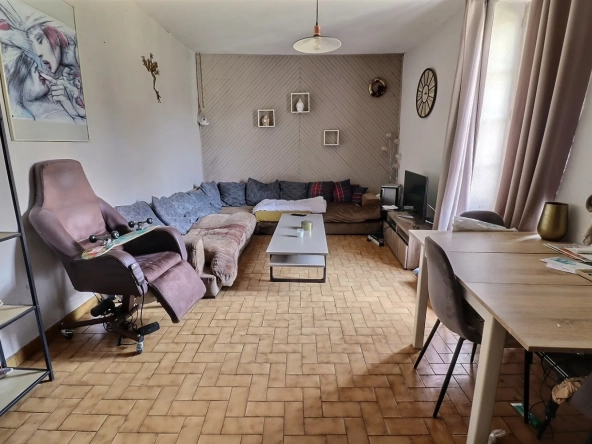 Maison 3 pièces à vendre à Lodeve - 90 m², garage, à rénover